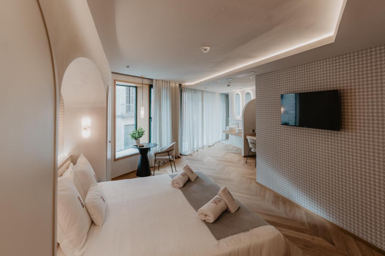 Hotel Petit Luxe Terrassa Exteriör bild