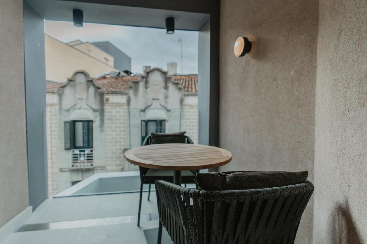 Hotel Petit Luxe Terrassa Exteriör bild