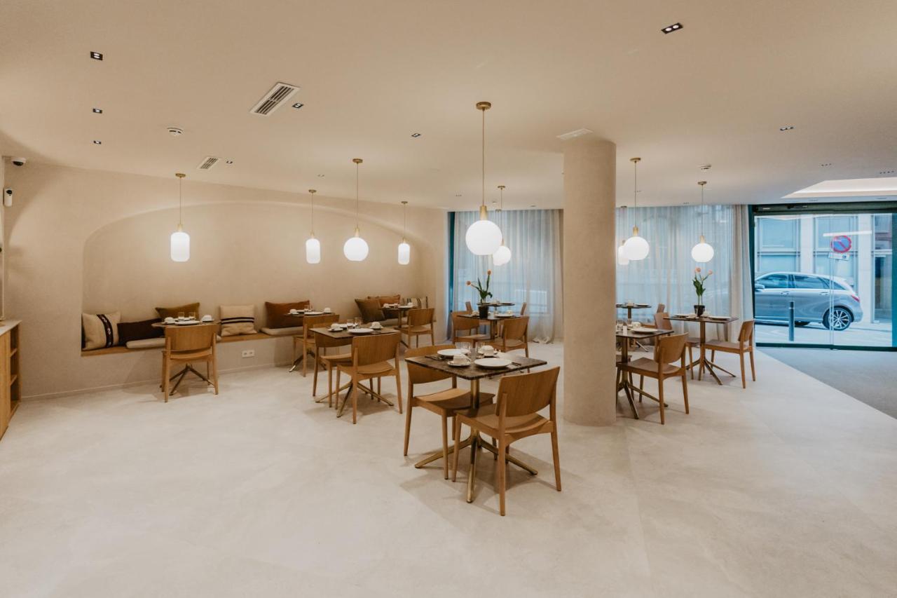 Hotel Petit Luxe Terrassa Exteriör bild