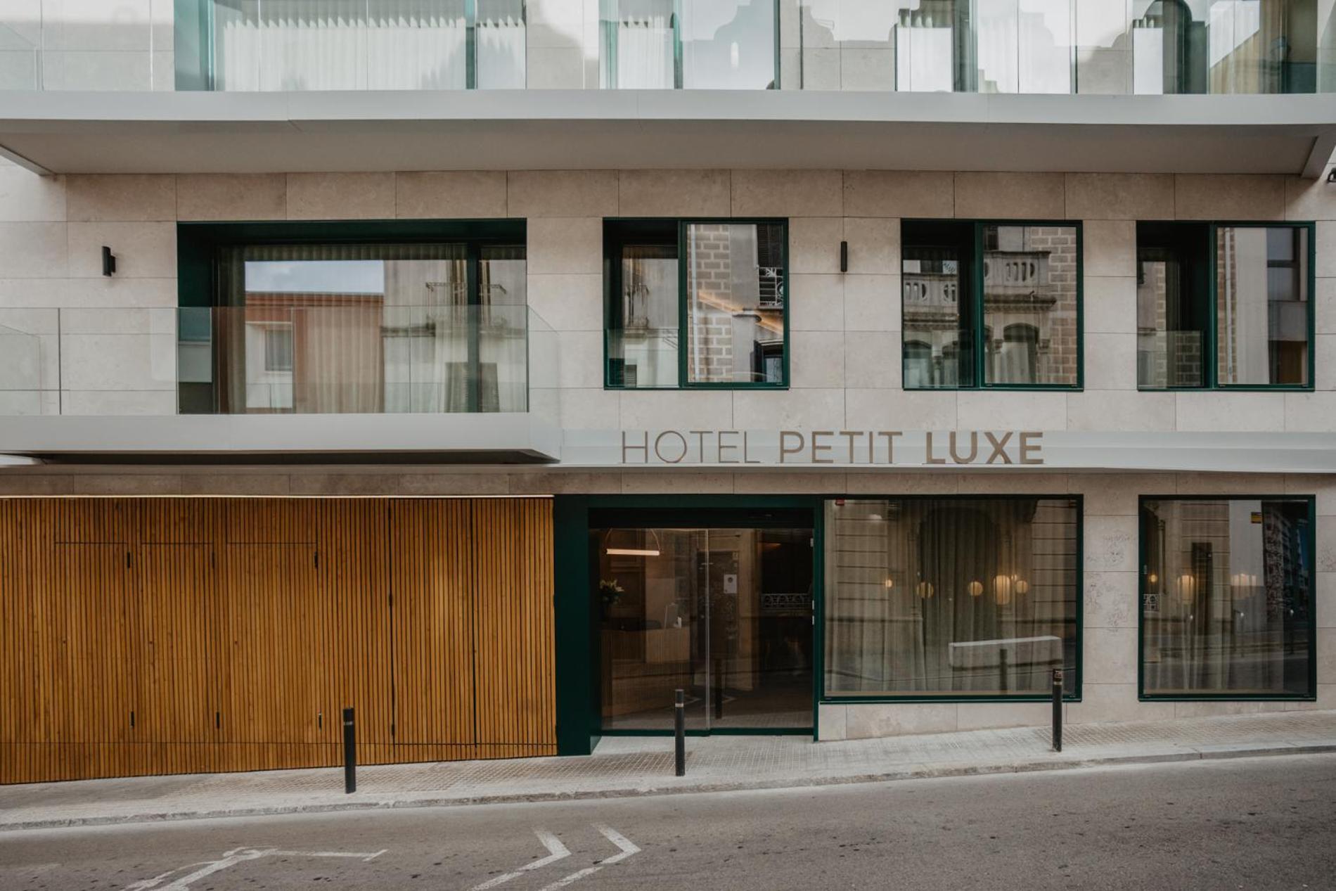 Hotel Petit Luxe Terrassa Exteriör bild