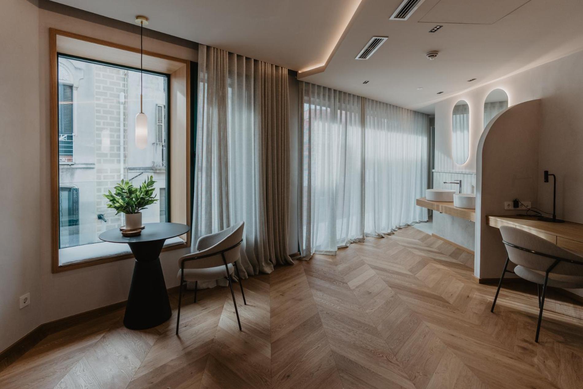 Hotel Petit Luxe Terrassa Exteriör bild