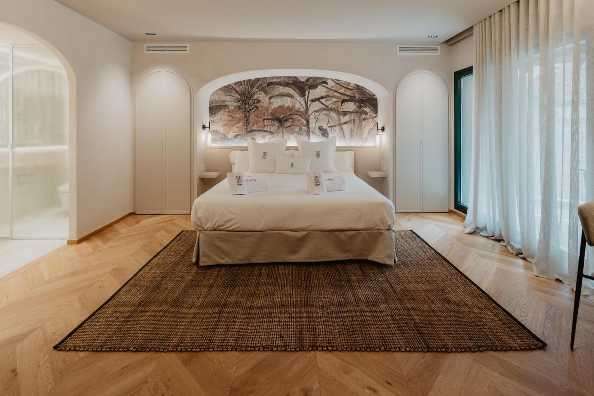 Hotel Petit Luxe Terrassa Exteriör bild